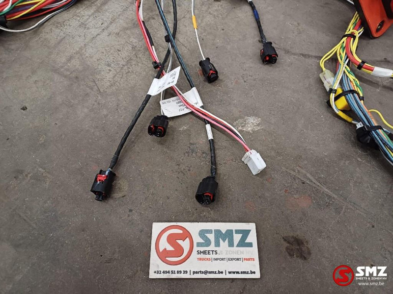 Caterpillar Cabin wire harness Caterpillar - Појас за кабел/ Жица за Камион: слика 3 Caterpillar Cabin wire harness Caterpillar - Појас за кабел/ Жица за Камион: слика 3