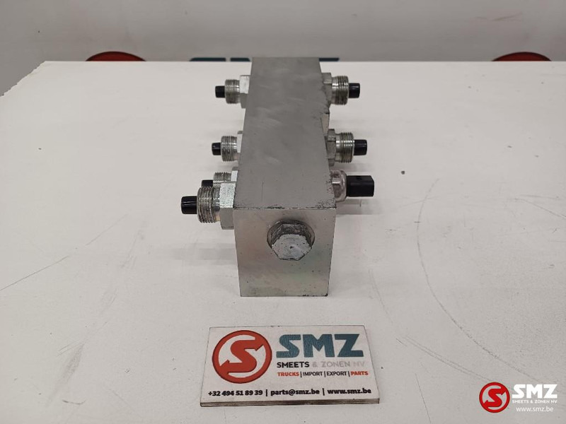 Caterpillar Hydraulic block Caterpillar - Хидраулика за Камион: слика 4 Caterpillar Hydraulic block Caterpillar - Хидраулика за Камион: слика 4