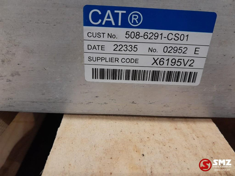Caterpillar Radiator + hydraulic oil cooler Caterpillar - Радијатор за Опрема за ракување со материјали: слика 5 Caterpillar Radiator + hydraulic oil cooler Caterpillar - Радијатор за Опрема за ракување со материјали: слика 5