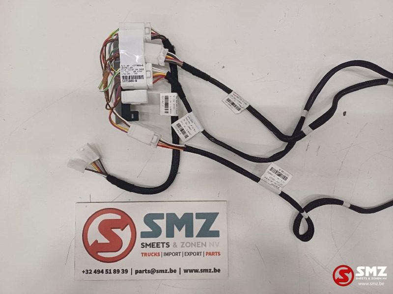 Caterpillar Wire harness Caterpillar - Појас за кабел/ Жица за Камион: слика 2 Caterpillar Wire harness Caterpillar - Појас за кабел/ Жица за Камион: слика 2