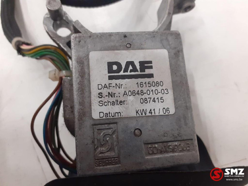 DAF Occ stuurkolomschakelaar richtingaanwijzer ruitenw - Електричен систем за Камион: слика 3 DAF Occ stuurkolomschakelaar richtingaanwijzer ruitenw - Електричен систем за Камион: слика 3