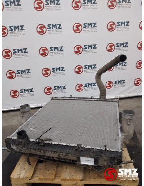 Iveco Occ radiator Iveco Trakker 41225857 - Радијатор за Камион: слика 1 Iveco Occ radiator Iveco Trakker 41225857 - Радијатор за Камион: слика 1