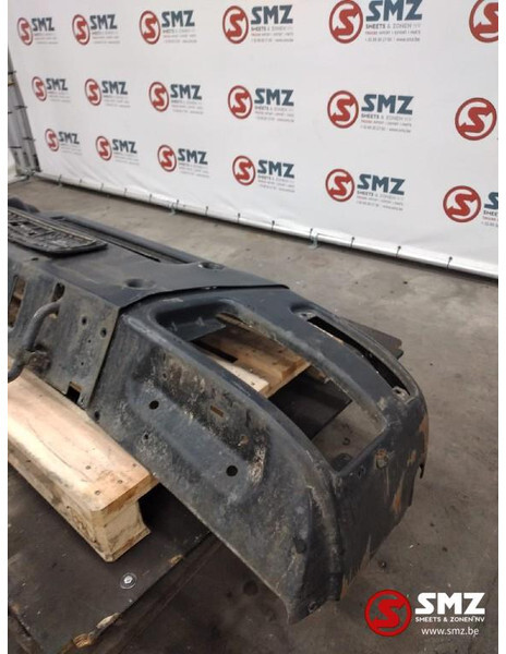 Iveco Occ voorbumper + bumper links Iveco Trakker 504221 - Браник за Камион: слика 4 Iveco Occ voorbumper + bumper links Iveco Trakker 504221 - Браник за Камион: слика 4