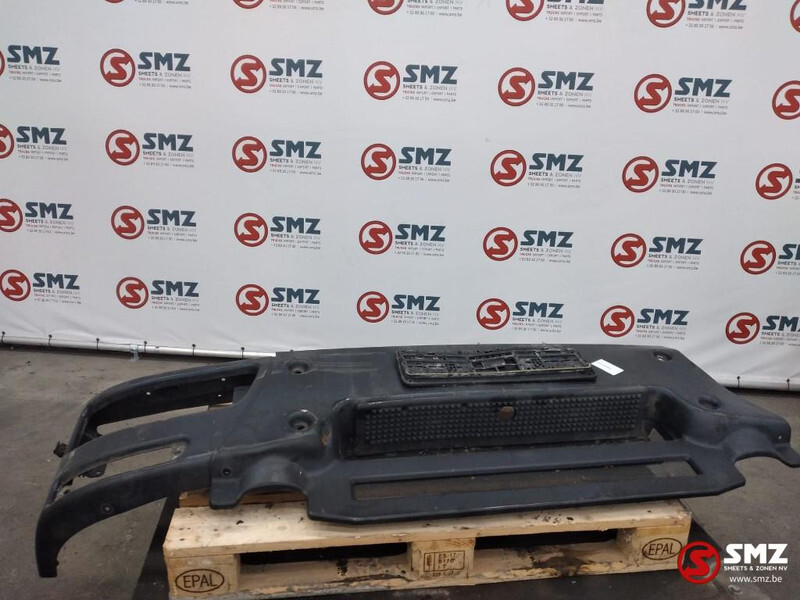 Iveco Occ voorbumper + bumper links Iveco Trakker 504221 - Браник за Камион: слика 1 Iveco Occ voorbumper + bumper links Iveco Trakker 504221 - Браник за Камион: слика 1