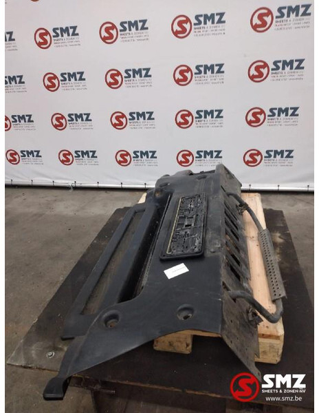 Iveco Occ voorbumper + bumper links Iveco Trakker 504221 - Браник за Камион: слика 3 Iveco Occ voorbumper + bumper links Iveco Trakker 504221 - Браник за Камион: слика 3