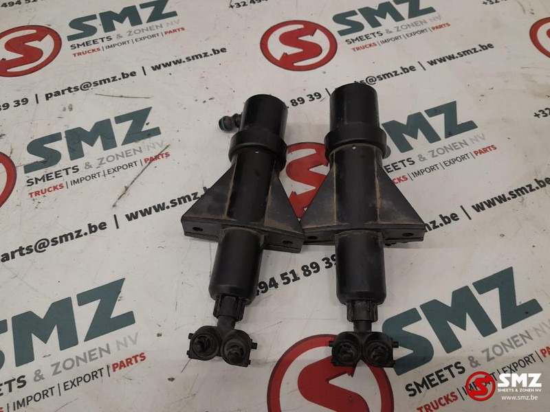 MAN Occ set van 2 koplampsproeiers MAN - Кабина и ентериер за Камион: слика 2 MAN Occ set van 2 koplampsproeiers MAN - Кабина и ентериер за Камион: слика 2