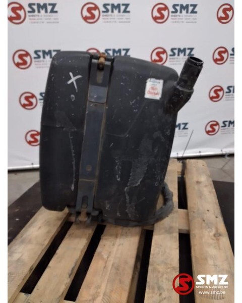 Mercedes-Benz Occ Adblue tank Mercedes Axor euro 5 - Систем за гориво за Камион: слика 1 Mercedes-Benz Occ Adblue tank Mercedes Axor euro 5 - Систем за гориво за Камион: слика 1