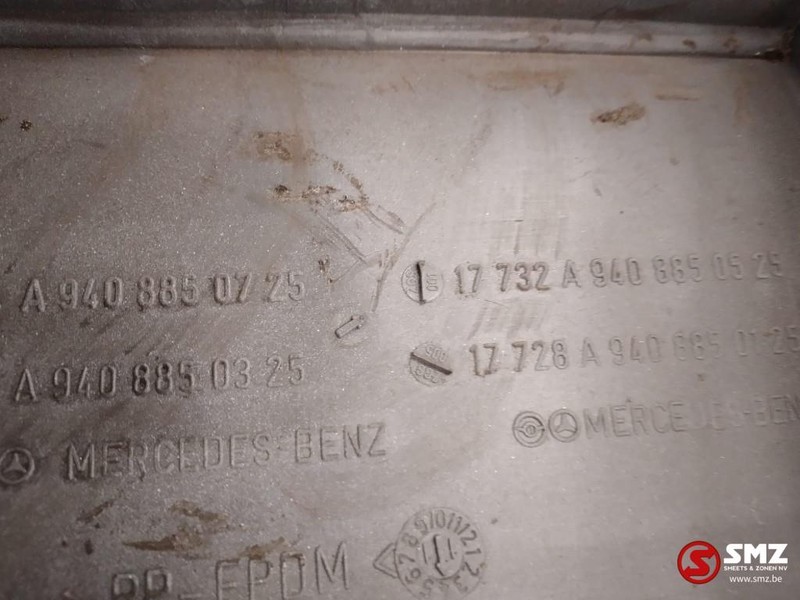 Mercedes-Benz Occ Bumperhoek links Mercedes Axor - Агол на браник за Камион: слика 3 Mercedes-Benz Occ Bumperhoek links Mercedes Axor - Агол на браник за Камион: слика 3