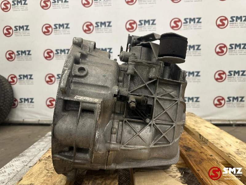 Mercedes-Benz Occ Versnellingsbak Mercedes - Менувач за Автомобил: слика 4 Mercedes-Benz Occ Versnellingsbak Mercedes - Менувач за Автомобил: слика 4