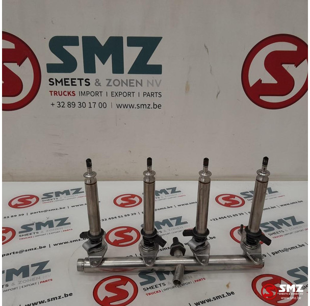 Mercedes-Benz Occ brandstofinjectiespruitsuk + 4 verstuivers AMG - Систем за гориво за Автомобил: слика 1 Mercedes-Benz Occ brandstofinjectiespruitsuk + 4 verstuivers AMG - Систем за гориво за Автомобил: слика 1
