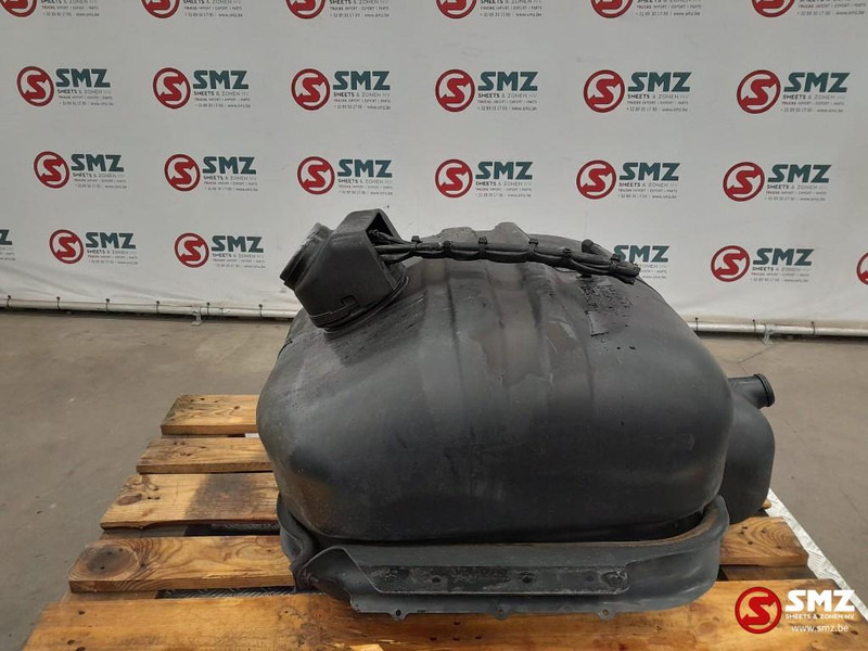 Mercedes-Benz Occ brandstoftank 125L Mercedes - Резервоар за гориво за Камион: слика 3 Mercedes-Benz Occ brandstoftank 125L Mercedes - Резервоар за гориво за Камион: слика 3