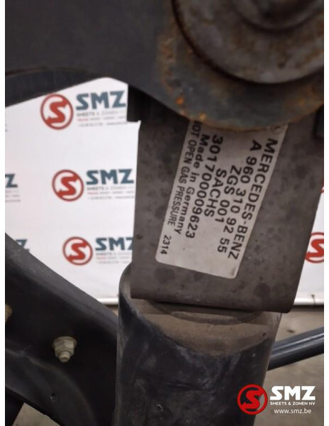 Mercedes-Benz Occ cabineophanging achter Mercedes Actros MP4 A96 - Суспензија на кабината за Камион: слика 5 Mercedes-Benz Occ cabineophanging achter Mercedes Actros MP4 A96 - Суспензија на кабината за Камион: слика 5