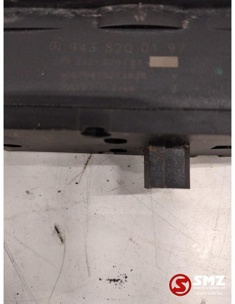 Mercedes-Benz Occ deurbedieningspaneel passagierszijde Mercedes - Електричен систем за Камион: слика 2 Mercedes-Benz Occ deurbedieningspaneel passagierszijde Mercedes - Електричен систем за Камион: слика 2