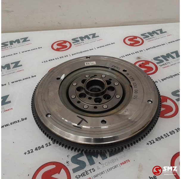 Mercedes-Benz Occ vliegwiel AMG C63S Mercedes - Мотор и делови за Автомобил: слика 2 Mercedes-Benz Occ vliegwiel AMG C63S Mercedes - Мотор и делови за Автомобил: слика 2