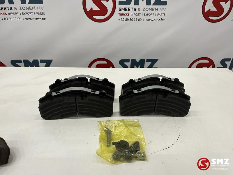 Mercedes-Benz Remblokken mercedes 0044206020 - Влошки за сопирање за Камион: слика 1 Mercedes-Benz Remblokken mercedes 0044206020 - Влошки за сопирање за Камион: слика 1