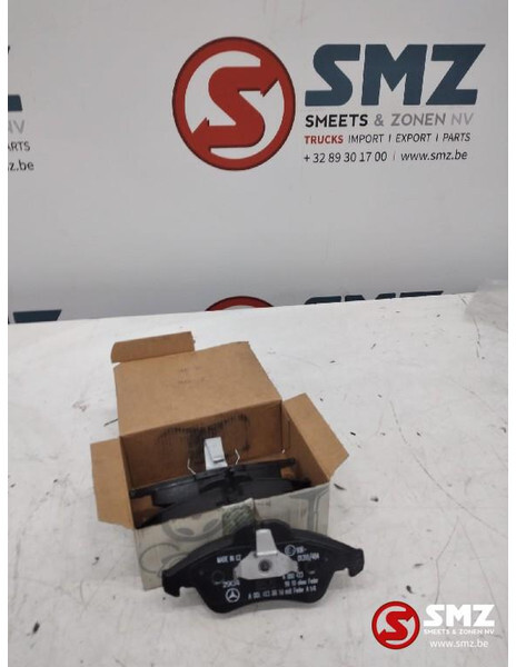 Mercedes-Benz Set remblokken mercedes sprinter w909 a0084204220 - Влошки за сопирање за Камион: слика 1 Mercedes-Benz Set remblokken mercedes sprinter w909 a0084204220 - Влошки за сопирање за Камион: слика 1