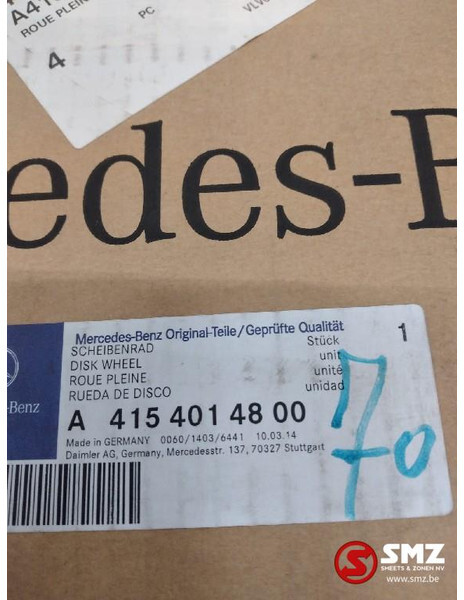 Mercedes-Benz Velg 17,5" 44x44x19cm mercedes a4154014800 - Бандаж за Камион: слика 3 Mercedes-Benz Velg 17,5" 44x44x19cm mercedes a4154014800 - Бандаж за Камион: слика 3