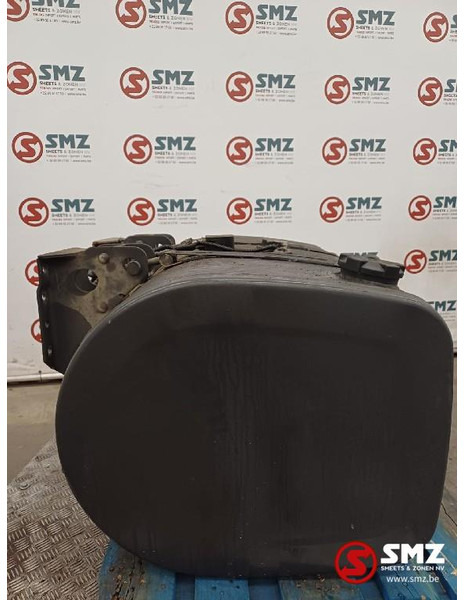 Renault Occ brandstoftank + brandstofniveausensor 315L Ren - Резервоар за гориво за Камион: слика 4 Renault Occ brandstoftank + brandstofniveausensor 315L Ren - Резервоар за гориво за Камион: слика 4