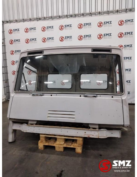 Renault Occ cabine compleet Renault R - Кабина и ентериер за Камион: слика 1 Renault Occ cabine compleet Renault R - Кабина и ентериер за Камион: слика 1