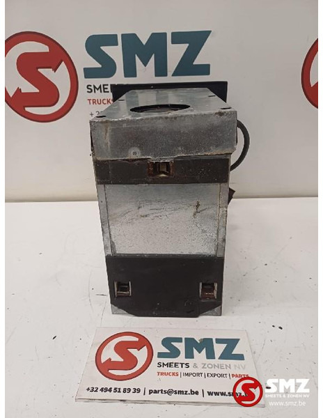 Renault Occ koelkast 6L Renault - Кабина и ентериер за Камион: слика 2 Renault Occ koelkast 6L Renault - Кабина и ентериер за Камион: слика 2