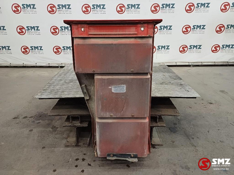 Renault Occ opstapbak rechts Renault - Кабина и ентериер за Камион: слика 2 Renault Occ opstapbak rechts Renault - Кабина и ентериер за Камион: слика 2