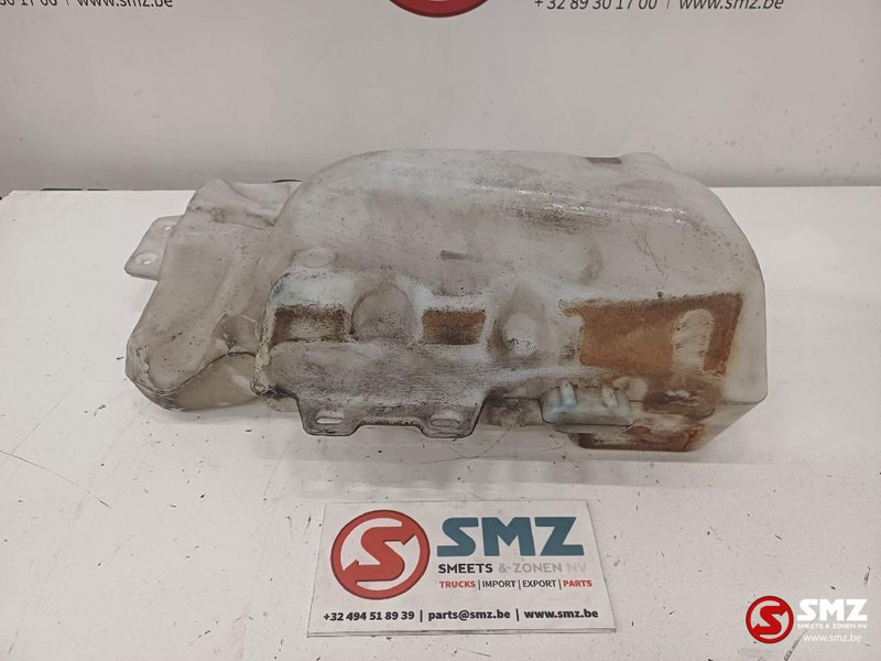 Renault Occ ruitensproeierreservoir Renault T 82303046 - Бришач за Камион: слика 3 Renault Occ ruitensproeierreservoir Renault T 82303046 - Бришач за Камион: слика 3