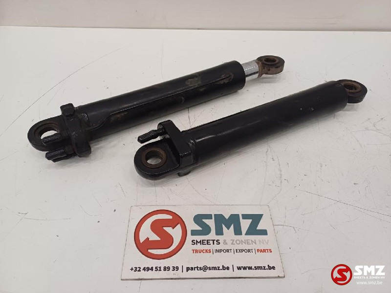 Renault Occ set cabinekantelcilinders Renault - Рамка/ Шасија за Камион: слика 2 Renault Occ set cabinekantelcilinders Renault - Рамка/ Шасија за Камион: слика 2