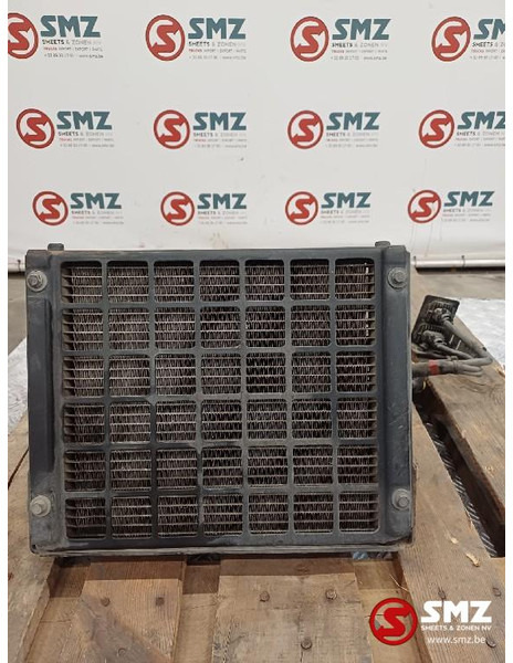 Scania Occ parkeerkoeler + aircocompressor Scania - Систем за ладење за Камион: слика 1 Scania Occ parkeerkoeler + aircocompressor Scania - Систем за ладење за Камион: слика 1