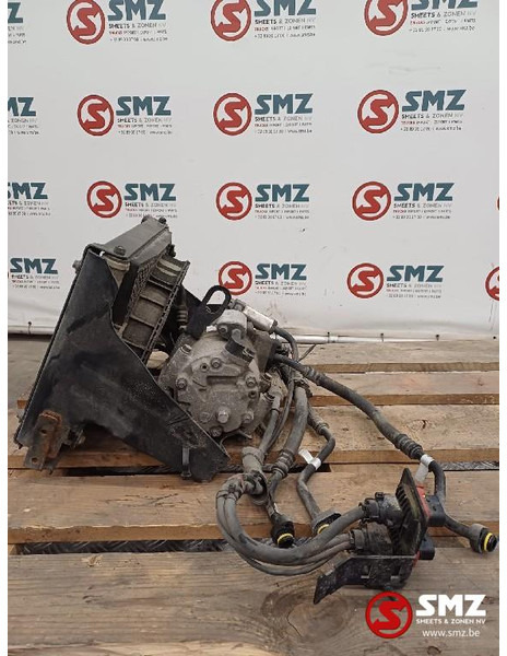 Scania Occ parkeerkoeler + aircocompressor Scania - Систем за ладење за Камион: слика 3 Scania Occ parkeerkoeler + aircocompressor Scania - Систем за ладење за Камион: слика 3