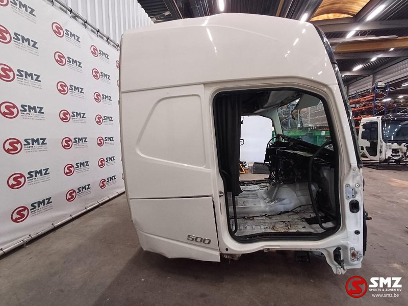 Volvo Occ Cabine Volvo FH4 met schade - Кабина и ентериер за Камион: слика 5 Volvo Occ Cabine Volvo FH4 met schade - Кабина и ентериер за Камион: слика 5
