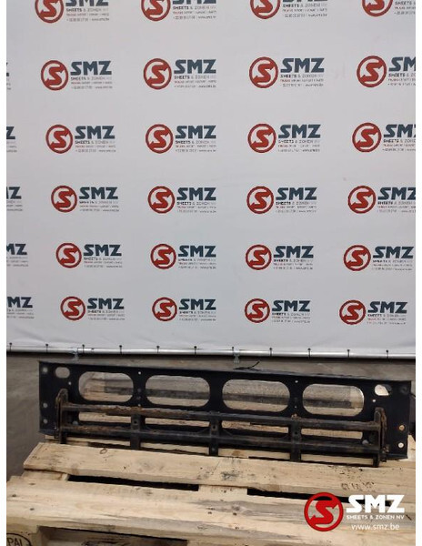 Volvo Occ binnenframe grille Volvo FH 20541198 - Решетка за Камион: слика 1 Volvo Occ binnenframe grille Volvo FH 20541198 - Решетка за Камион: слика 1