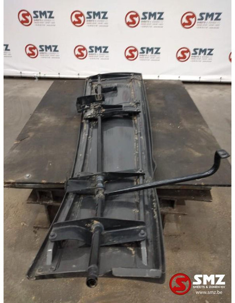 Volvo Occ cabinespoiler links Volvo FH 2371073 - Аеродинамика/ Спојлер за Камион: слика 2 Volvo Occ cabinespoiler links Volvo FH 2371073 - Аеродинамика/ Спојлер за Камион: слика 2