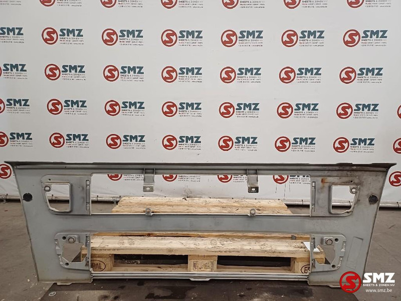 Volvo Occ onderste radiatorgrille Volvo - Решетка за Камион: слика 2 Volvo Occ onderste radiatorgrille Volvo - Решетка за Камион: слика 2