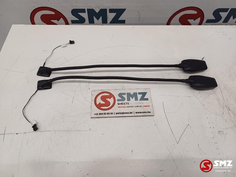 Volvo Occ set van 2 leeslampen Volvo - Кабина и ентериер за Камион: слика 2 Volvo Occ set van 2 leeslampen Volvo - Кабина и ентериер за Камион: слика 2