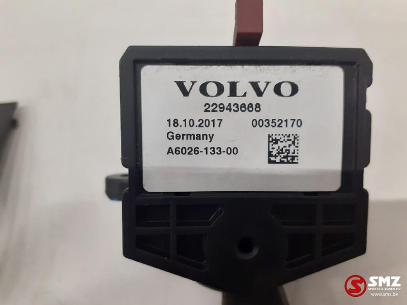 Volvo Occ stuurkolomschakelaar richtingaanwijzer Volvo - Електричен систем за Камион: слика 3 Volvo Occ stuurkolomschakelaar richtingaanwijzer Volvo - Електричен систем за Камион: слика 3