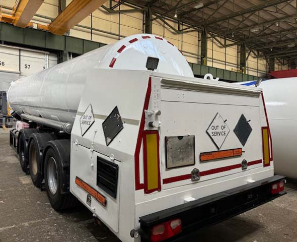 CRYOLOR Gas tank semi-trailer cryogenic used for nitrogen, argon, oxygen, LIN, LOX, LAR. - Полуприколка цистерна: слика 4 CRYOLOR Gas tank semi-trailer cryogenic used for nitrogen, argon, oxygen, LIN, LOX, LAR. - Полуприколка цистерна: слика 4