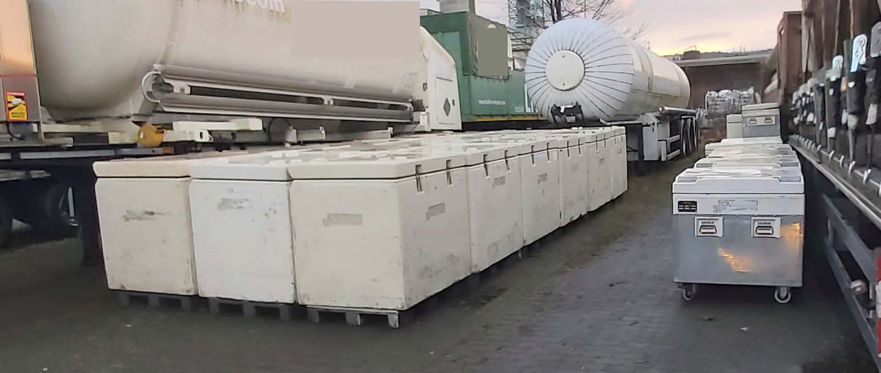 Dry ice containers used for dry ice (Trockeneis) boxes - Заменски сандак/ Кутија: слика 1 Dry ice containers used for dry ice (Trockeneis) boxes - Заменски сандак/ Кутија: слика 1