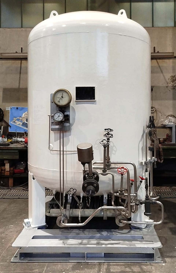 Gas tank on pallet used for oxygen, argon, nitrogen, carbon dioxide, CO2, LNG. - Резервоар за складирање: слика 1 Gas tank on pallet used for oxygen, argon, nitrogen, carbon dioxide, CO2, LNG. - Резервоар за складирање: слика 1