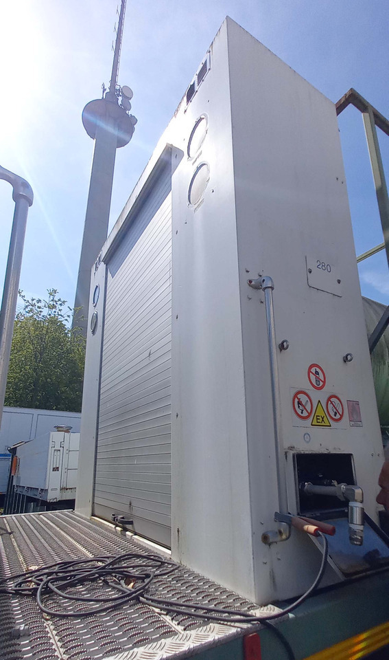 Messer Griesheim Gas tank semi-trailer used for LNG/CNG mobile filling station Methan Gas Cryogenic - Полуприколка цистерна: слика 3 Messer Griesheim Gas tank semi-trailer used for LNG/CNG mobile filling station Methan Gas Cryogenic - Полуприколка цистерна: слика 3