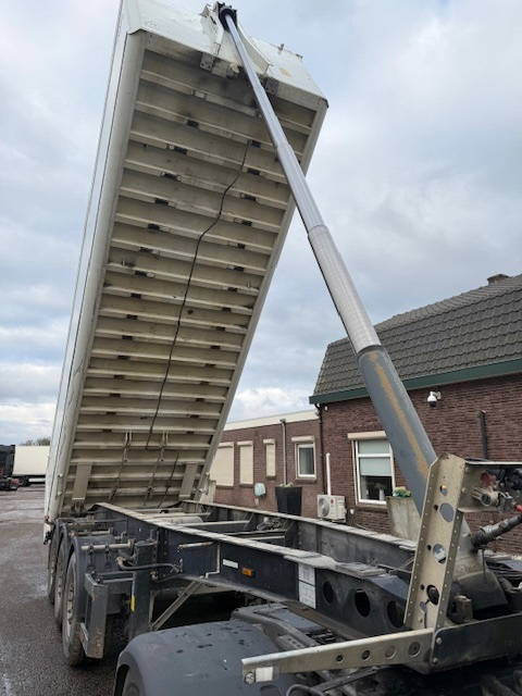 Diversen Aluminium Bak stalen chassis 28 cub - Кипер полуприколка: слика 2 Diversen Aluminium Bak stalen chassis 28 cub - Кипер полуприколка: слика 2
