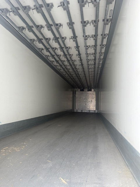 Schmitz Cargobull Vleeshanger Schade - Полуприколка ладилник: слика 3 Schmitz Cargobull Vleeshanger Schade - Полуприколка ладилник: слика 3