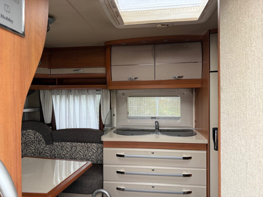 Hobby Excellent 460 UFe 2013 - Камп приколка: слика 4 Hobby Excellent 460 UFe 2013 - Камп приколка: слика 4