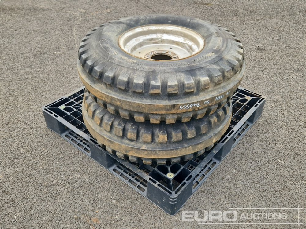 10.00-16 Tyre & Rim to suit Massey Ferguson (2 of) - Гума: слика 1 10.00-16 Tyre & Rim to suit Massey Ferguson (2 of) - Гума: слика 1