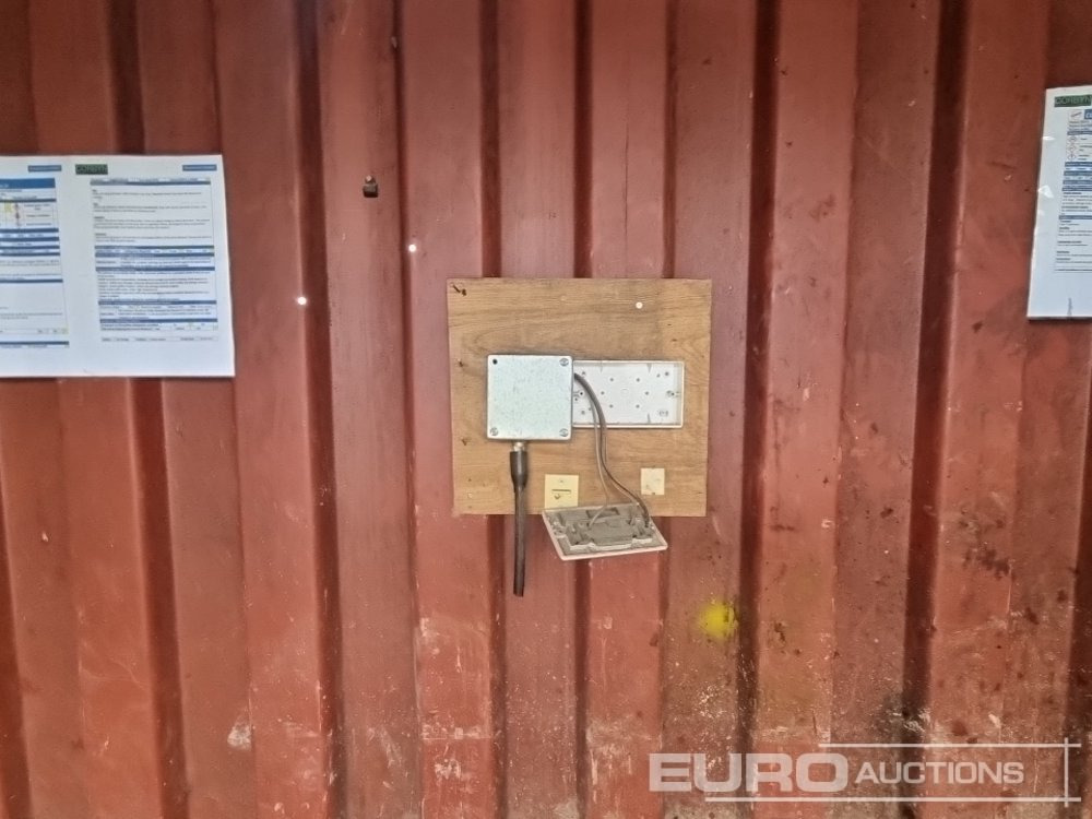 Товарен контејнер 10' x 8' Container & Contents (Cannot Be Reconsigned): слика 17