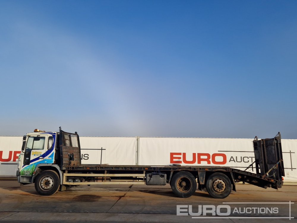 2005 Volvo FL220 - Камион со платформа: слика 2 2005 Volvo FL220 - Камион со платформа: слика 2