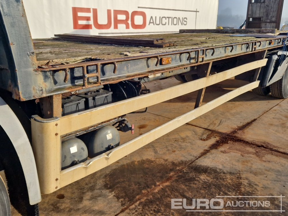 Камион со платформа за транспорт на тешка машини 2005 Volvo FL220: слика 15