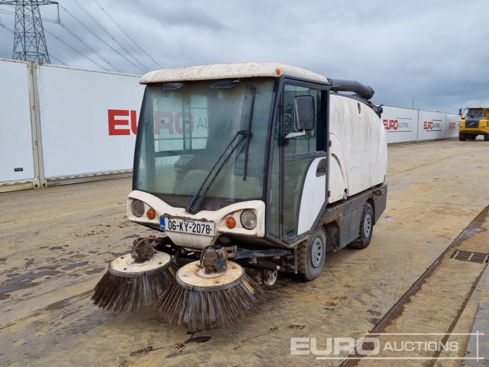 2006 Johnston 142A 101T - Возило за метење: слика 1 2006 Johnston 142A 101T - Возило за метење: слика 1
