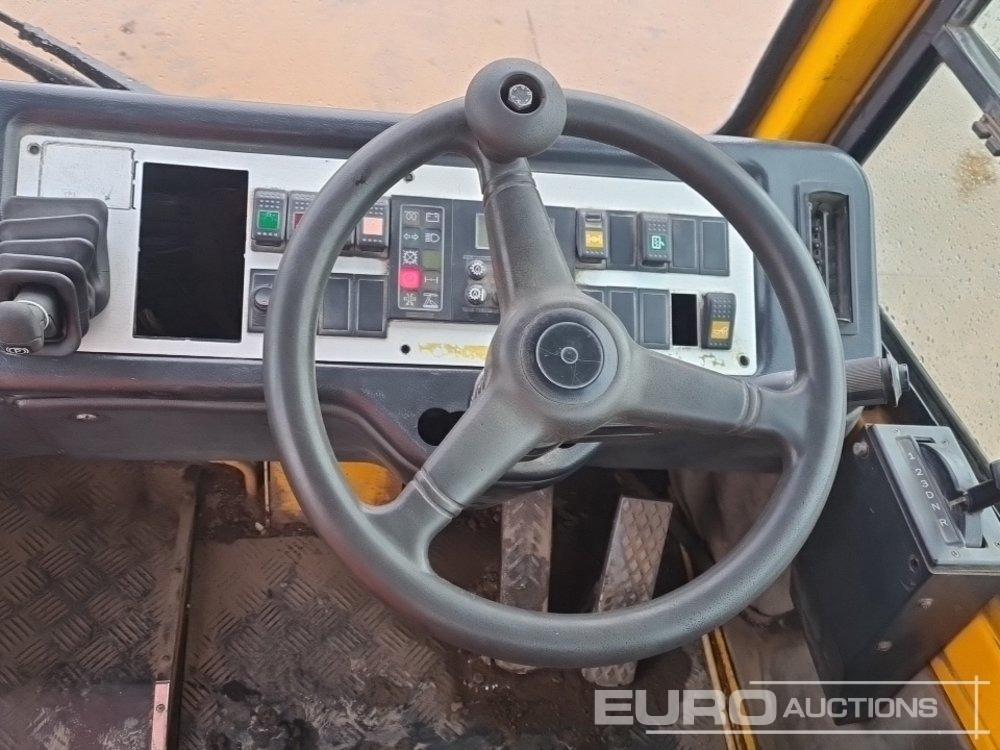 Трактор на терминалот 2006 Terberg YT82: слика 28