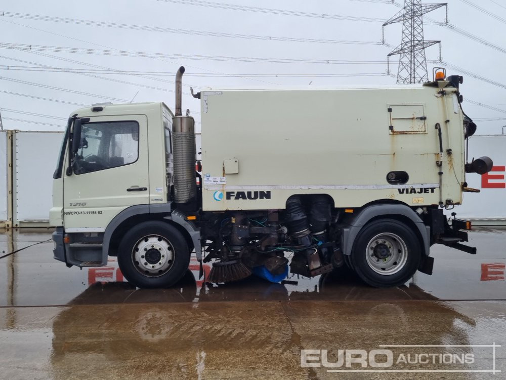 2009 Mercedes Atego 1318 - Возило за метење: слика 2 2009 Mercedes Atego 1318 - Возило за метење: слика 2