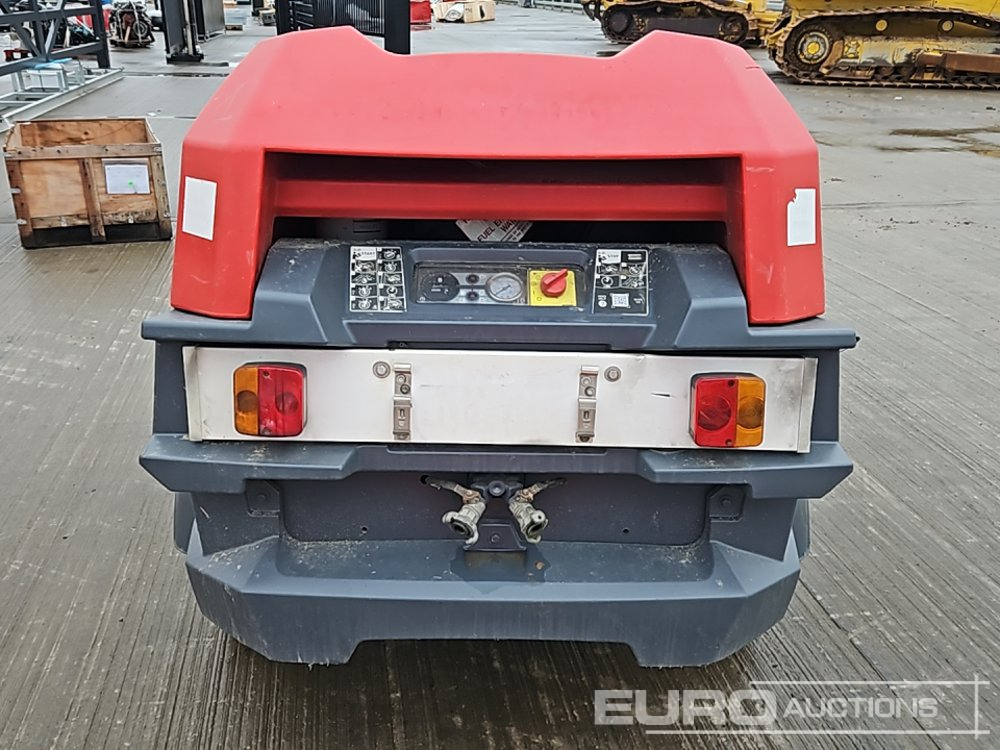 2011 Atlas Copco XAS48 - Компресор за воздух: слика 4 2011 Atlas Copco XAS48 - Компресор за воздух: слика 4